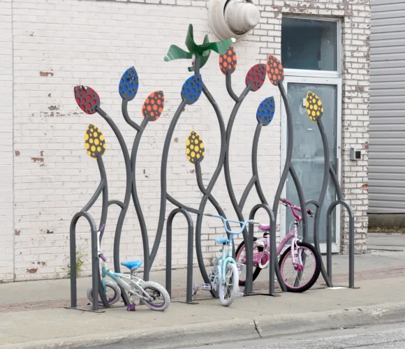 It's a sculpture, it's flowers....no it's a bike rack